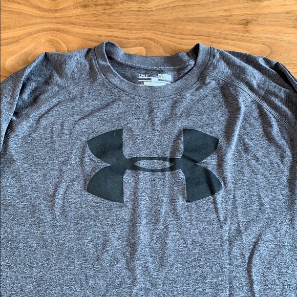 EUC Boys Heat Gear Under Armour Shirt YL - Picture 2 of 7